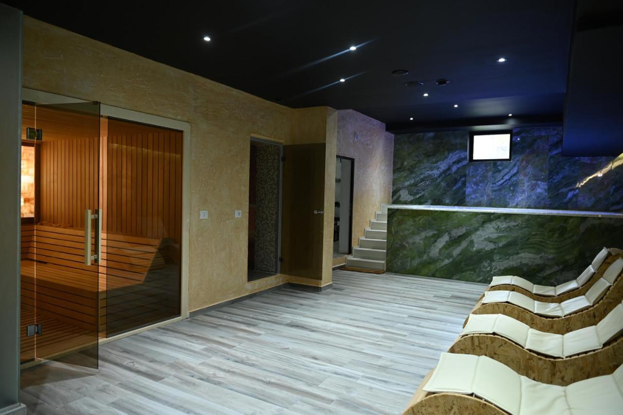 Hotel Onufri 格勒姆 外观 照片