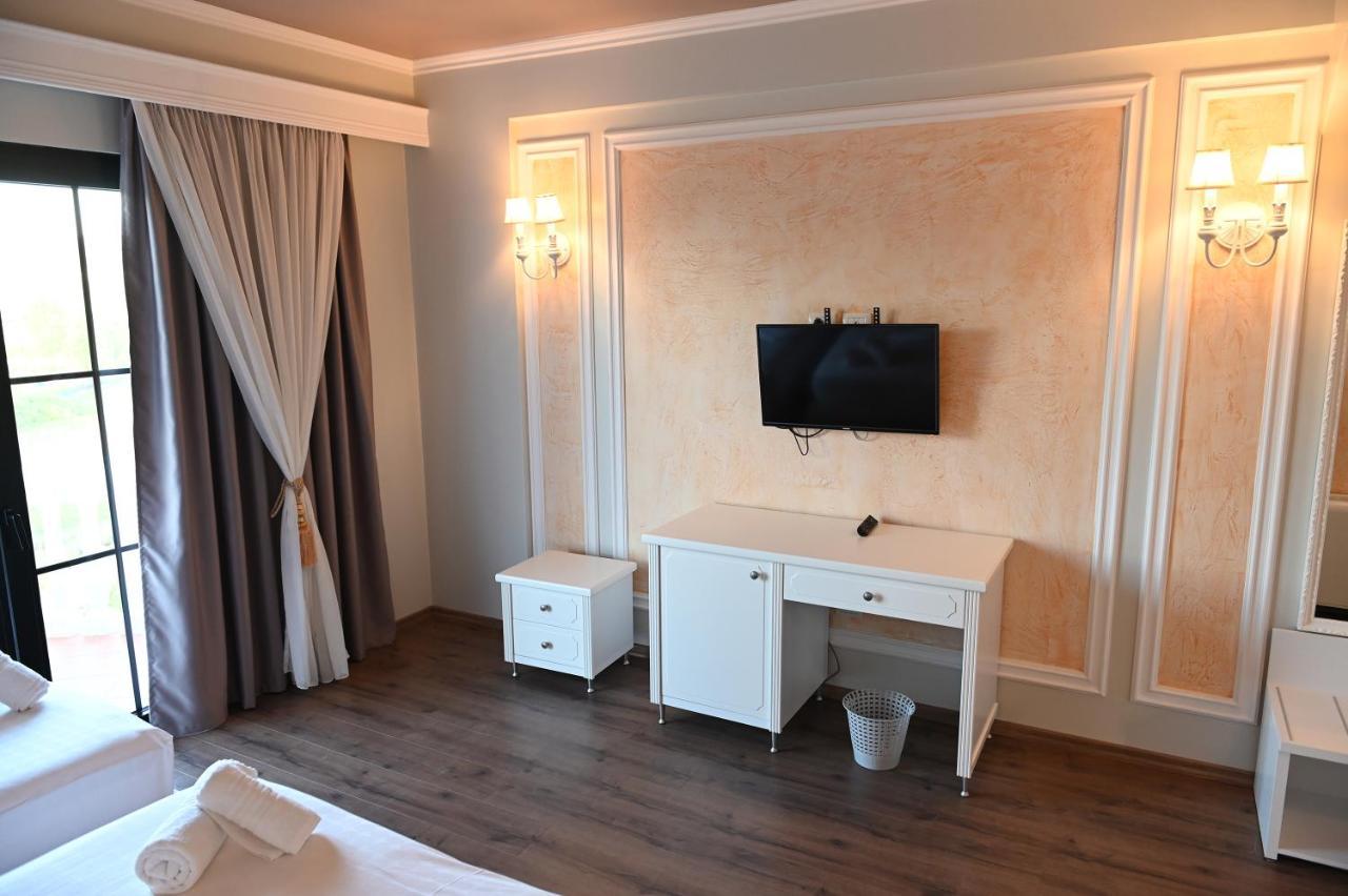 Hotel Onufri 格勒姆 外观 照片